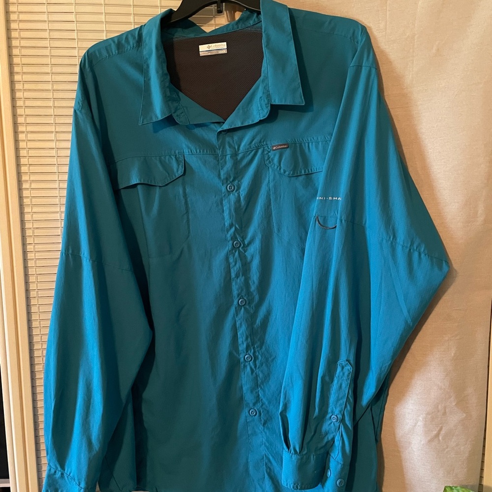 Mens Columbia long sleeve shirt